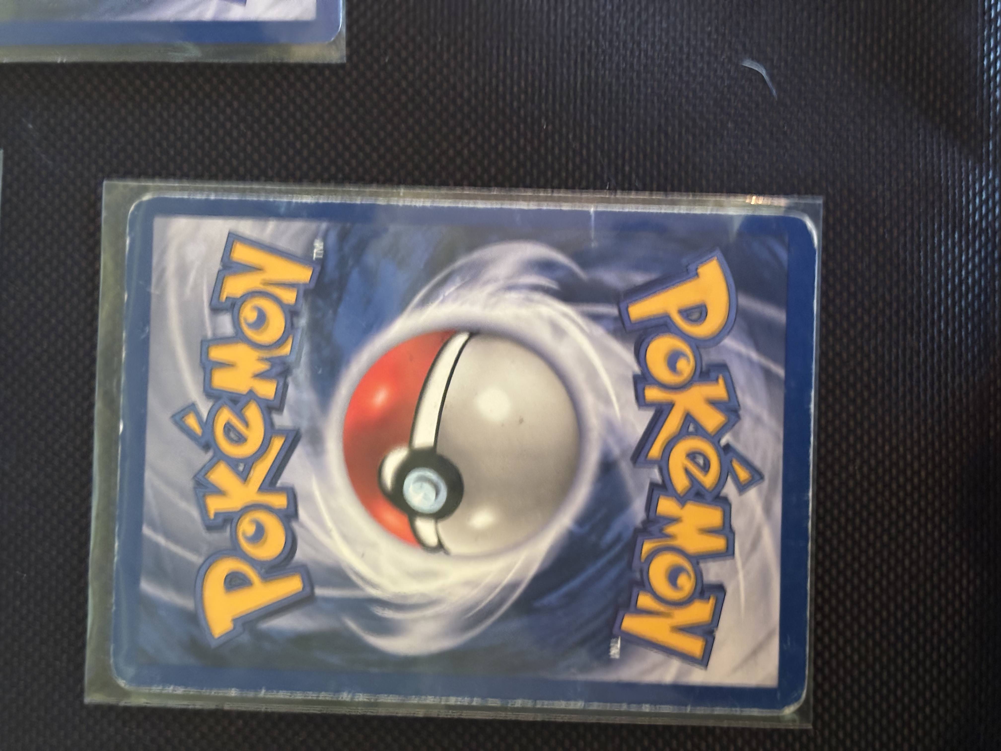 Dark Charizard (Holo) (UNTD) view 2